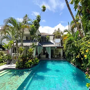 esha-villa-seminyak.hotelsseminyak.net/